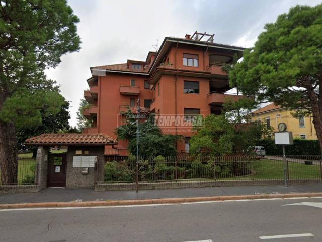 Appartamento in vendita a Canegrate, Lombardia