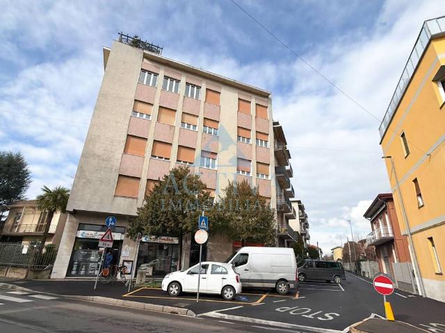 Appartamento in vendita a Canegrate, Lombardia