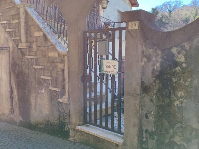 Appartamento in vendita a Canepina, Viterbo