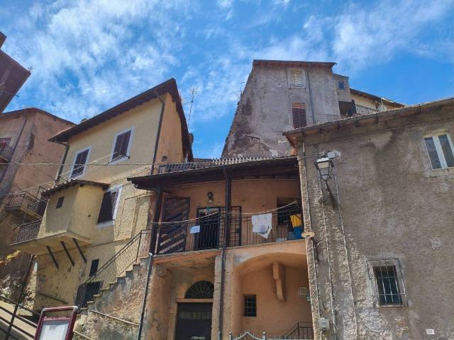 Appartamento in vendita a Canepina, Lazio