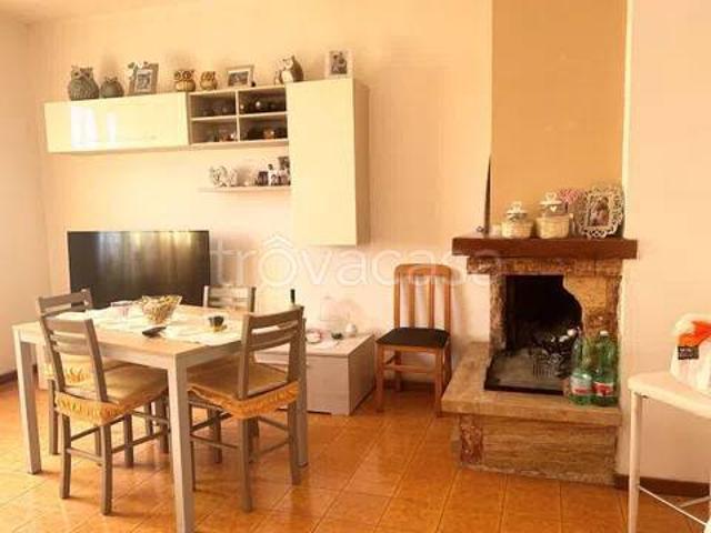 Appartamento in vendita a Canino, Lazio