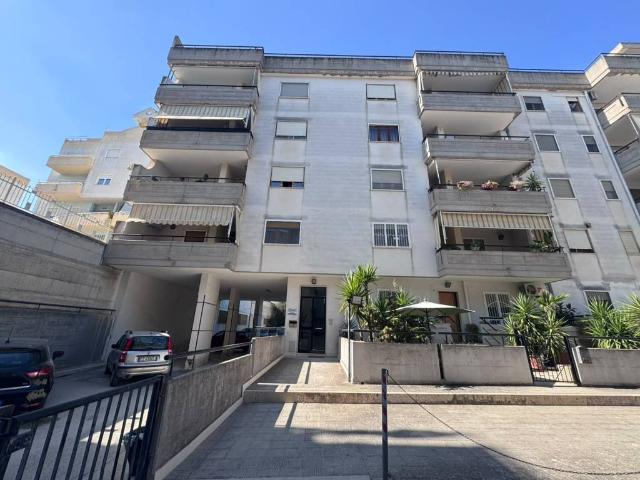Appartamento in vendita a Canosa di Puglia, Barletta-Andria-Trani