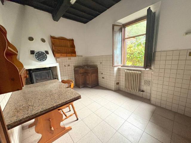 Appartamento in vendita a Cantagallo, Toscana