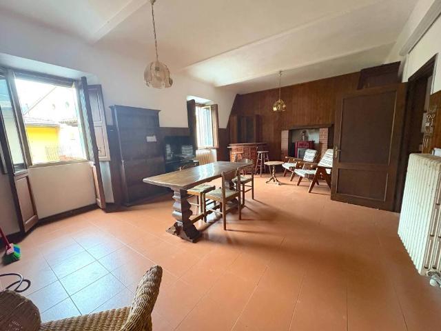 Appartamento in vendita a Cantagallo, Toscana