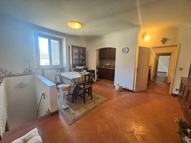 Appartamento in vendita a Cantagallo, Toscana
