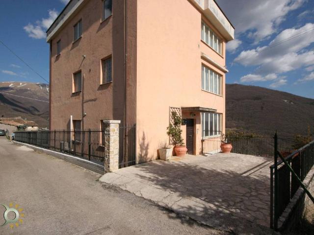 Appartamento in vendita a Cantalice, Lazio