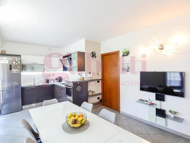 Appartamento in vendita a Cantù, Lombardia
