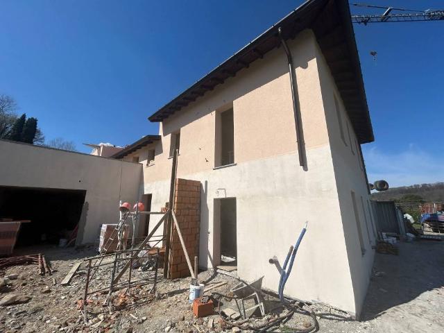 Appartamento in vendita a Fecchio, Cantù