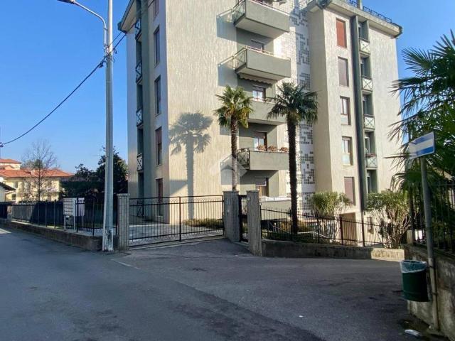 Appartamento in vendita a Cantù, Como