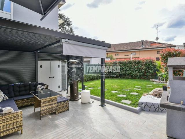 Villa Indipendente in vendita a Cantù, Lombardia