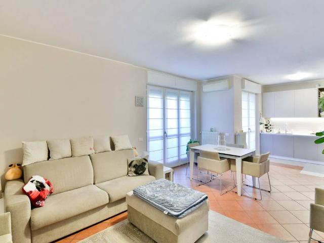 Appartamento in vendita a Cantù, Como