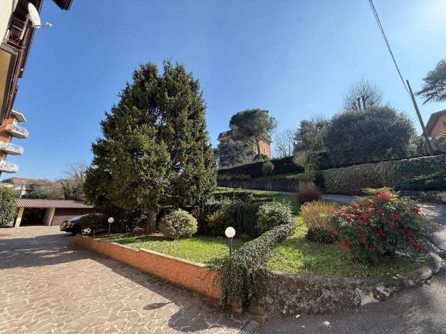 Appartamento in vendita a Cantù, Lombardia