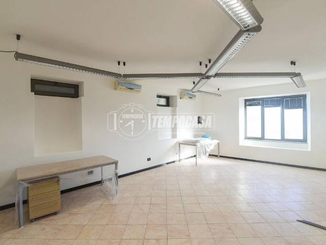 Appartamento in vendita a Villaggio Trieste, Cantù