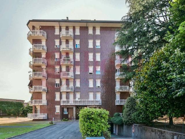 Appartamento in vendita a Cantù, Lombardia