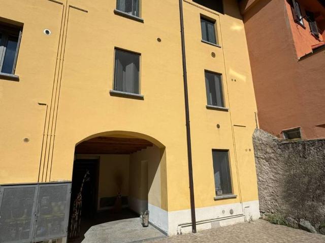Appartamento in vendita a San Francesco, Canzo