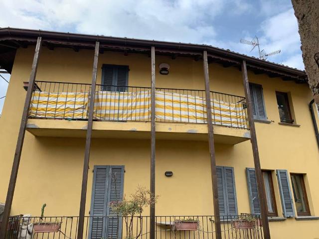 Appartamento in vendita a San Francesco, Canzo