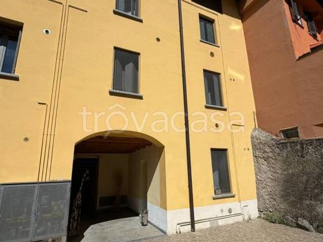 Appartamento in vendita a San Francesco, Canzo