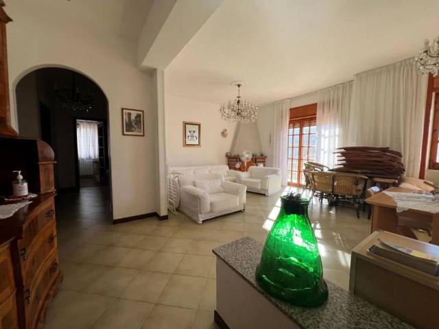 Appartamento in vendita a Capaccio, Campania