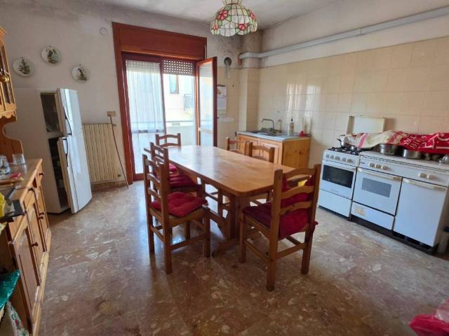 Appartamento in vendita a Capaccio, Campania