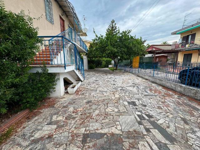 Appartamento in vendita a Capaccio, Campania