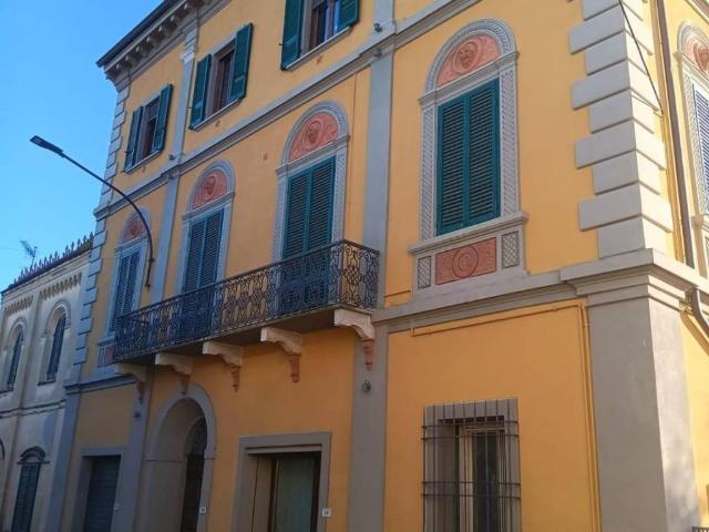 Appartamento in vendita a San Pietro Belvedere, Toscana