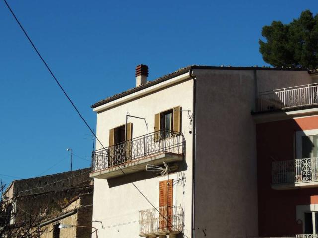 Appartamento in vendita a Capestrano, Abruzzo