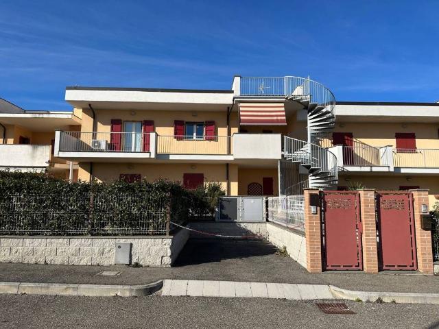 Appartamento in vendita a Capodimonte, Lazio