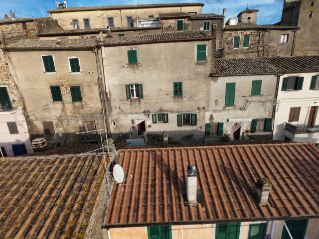 Appartamento in vendita a Capodimonte, Lazio