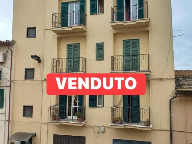 Appartamento in vendita a Capodimonte, Viterbo