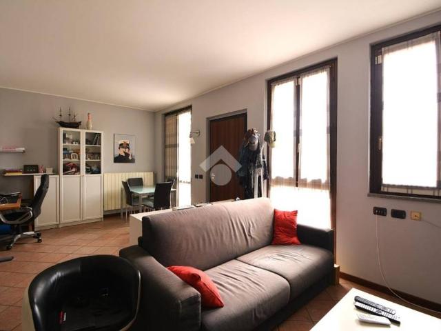 Appartamento in vendita a Caponago, Lombardia