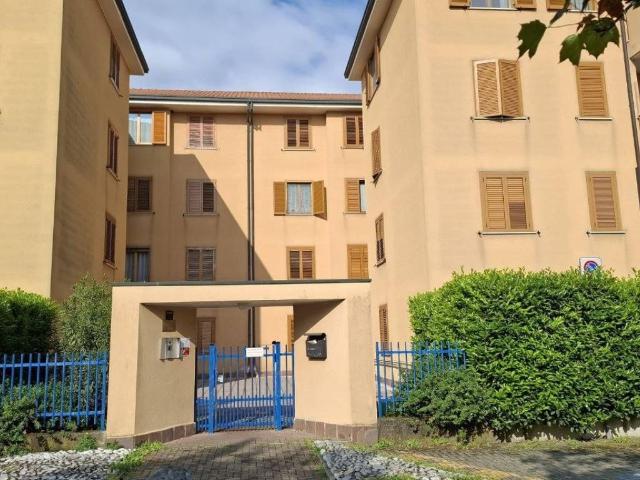 Appartamento in vendita a Caponago, Monza e della Brianza