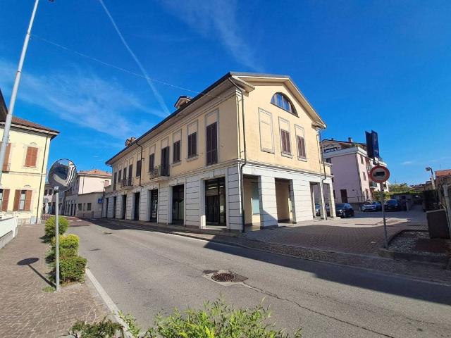 Appartamento in vendita a Caponago, Lombardia