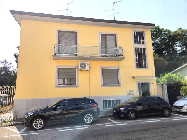 Appartamento in vendita a Caponago, Lombardia