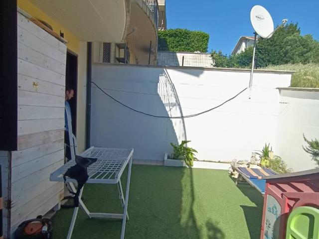 Appartamento in vendita a Cappelle Sul Tavo, Abruzzo