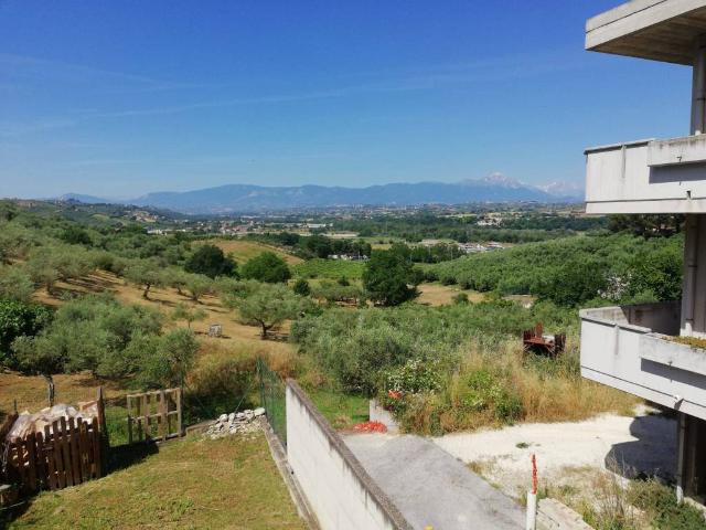 Appartamento in vendita a Cappelle Sul Tavo, Abruzzo