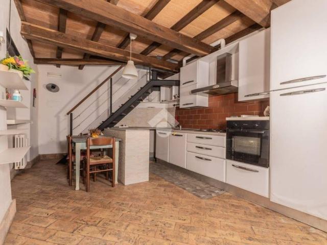 Appartamento in vendita a Capranica, Lazio