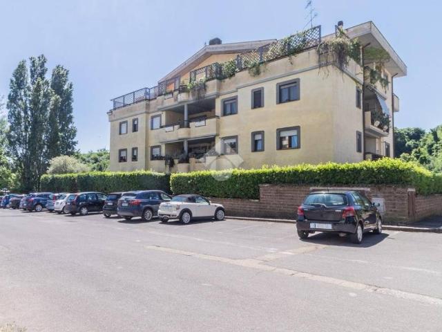 Appartamento in vendita a Capranica, Lazio