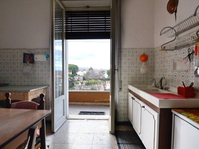 Appartamento in vendita a Capranica, Lazio