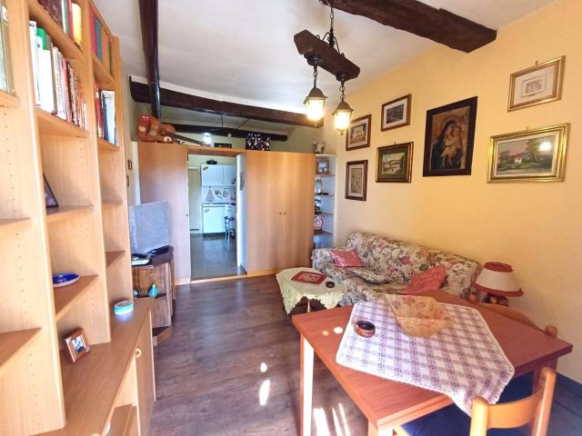 Appartamento in vendita a Caprarola, Lazio