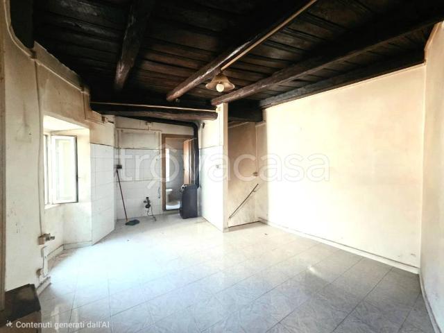 Appartamento in vendita a Caprarola, Lazio