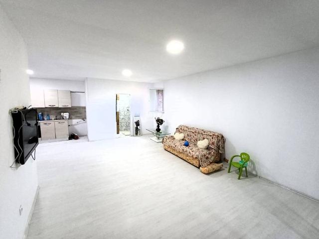 Appartamento in vendita a Caprarola, Viterbo