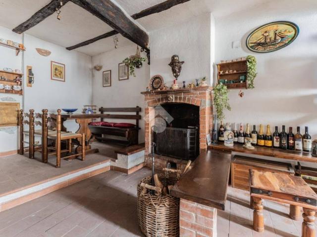 Appartamento in vendita a Caprarola, Lazio