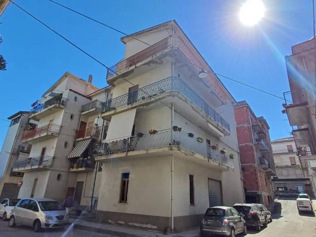 Appartamento in vendita a Capri Leone, Sicilia