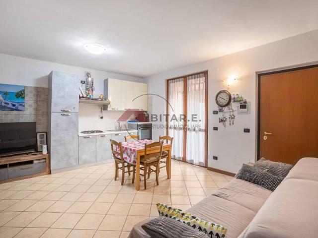 Appartamento in vendita a Capriano Del Colle, Lombardia