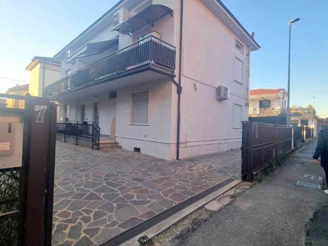 Appartamento in vendita a Capriate San Gervasio, Lombardia