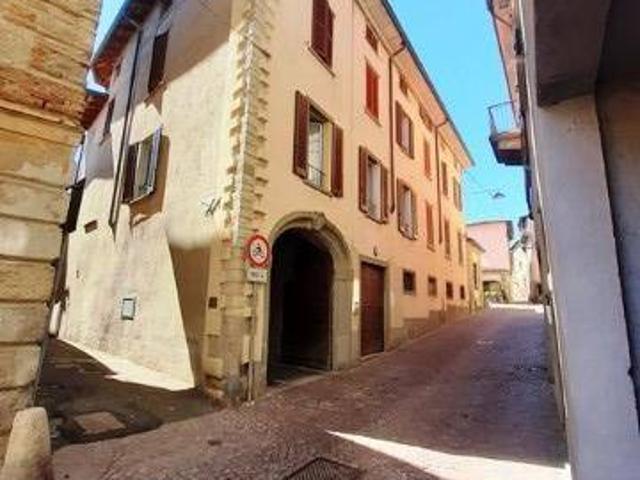 Appartamento in vendita a Caprino Bergamasco, Lombardia