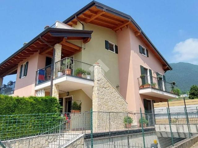 Appartamento in vendita a Rubiana, Caprino Veronese