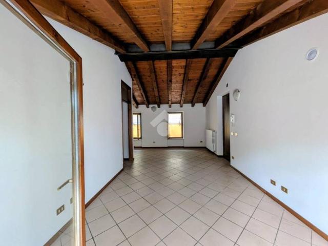 Appartamento in vendita a Caprino Veronese, Veneto