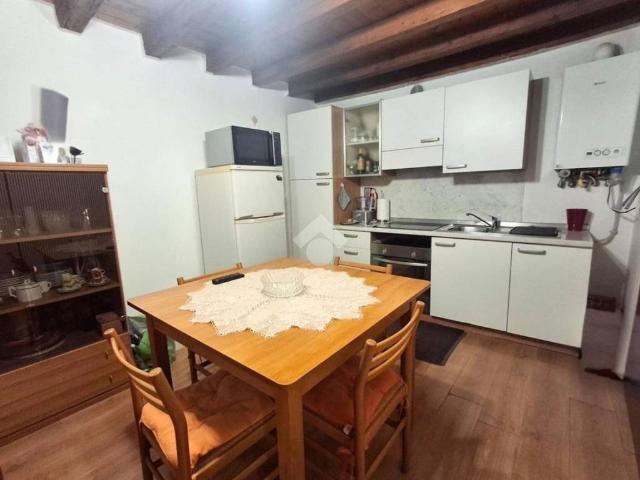 Appartamento in vendita a Rubiana, Caprino Veronese
