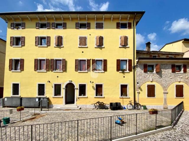 Appartamento in vendita a Caprino Veronese, Veneto